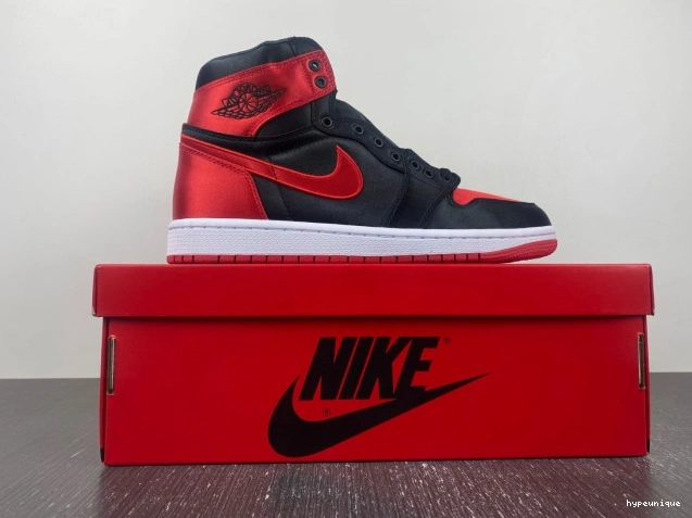 HYPE OG WMNS Satin Jordan FD4810-061 High Air 1 Bred 0728